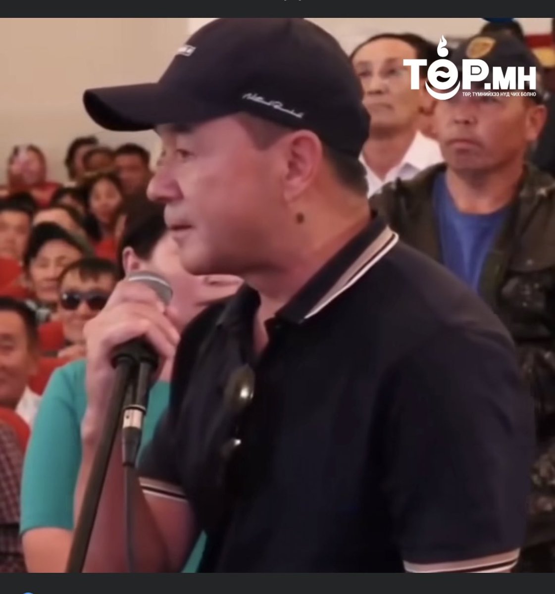 Ховдын засаг Болормааг зохион байгууллагатай гөвөөд байсан энэ ах чинь Жаргалант сумын засаг байж байгаад АВИЛГА албан тушаалын хэргээр шүүхээс ял авсан авилгач байна. Одоо ажил өгөөч гээд гуйгаад явдаг гэж баттай эх сурвалж хэллээ. Өгөхгүй бол унагана гээд дайраад байгаан бн.