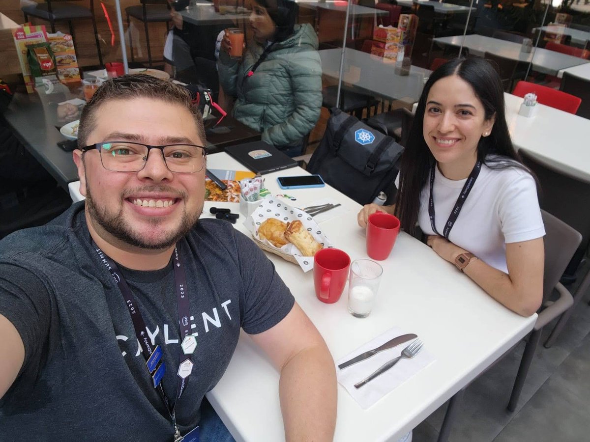 🇲🇽 #AWSSummitMexicoCity

Estoy súper feliz por unos dias súper chidos compartiendo con la comunidad. ¡Qué cool es tener estos espacios para conectar y aprender de personas increíbles! 🚀🤝

¡Pronto el AWS Community Day México en Monterrey! 

Más info: <a href="/awscommunitymx/">AWS Community México</a> ⛰🇲🇽