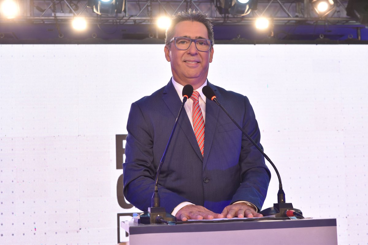 GranDebateChaco's tweet photo. #DebateChaco
Comenzó la presentación de las propuestas de gobierno de los candidatos en el segundo y último debate.

👤Gustavo Martínez (Corriente de Expresión Renovada)

🌐 YouTube / @ElGranDebate2023 https://t.co/H4UUN6taEa
