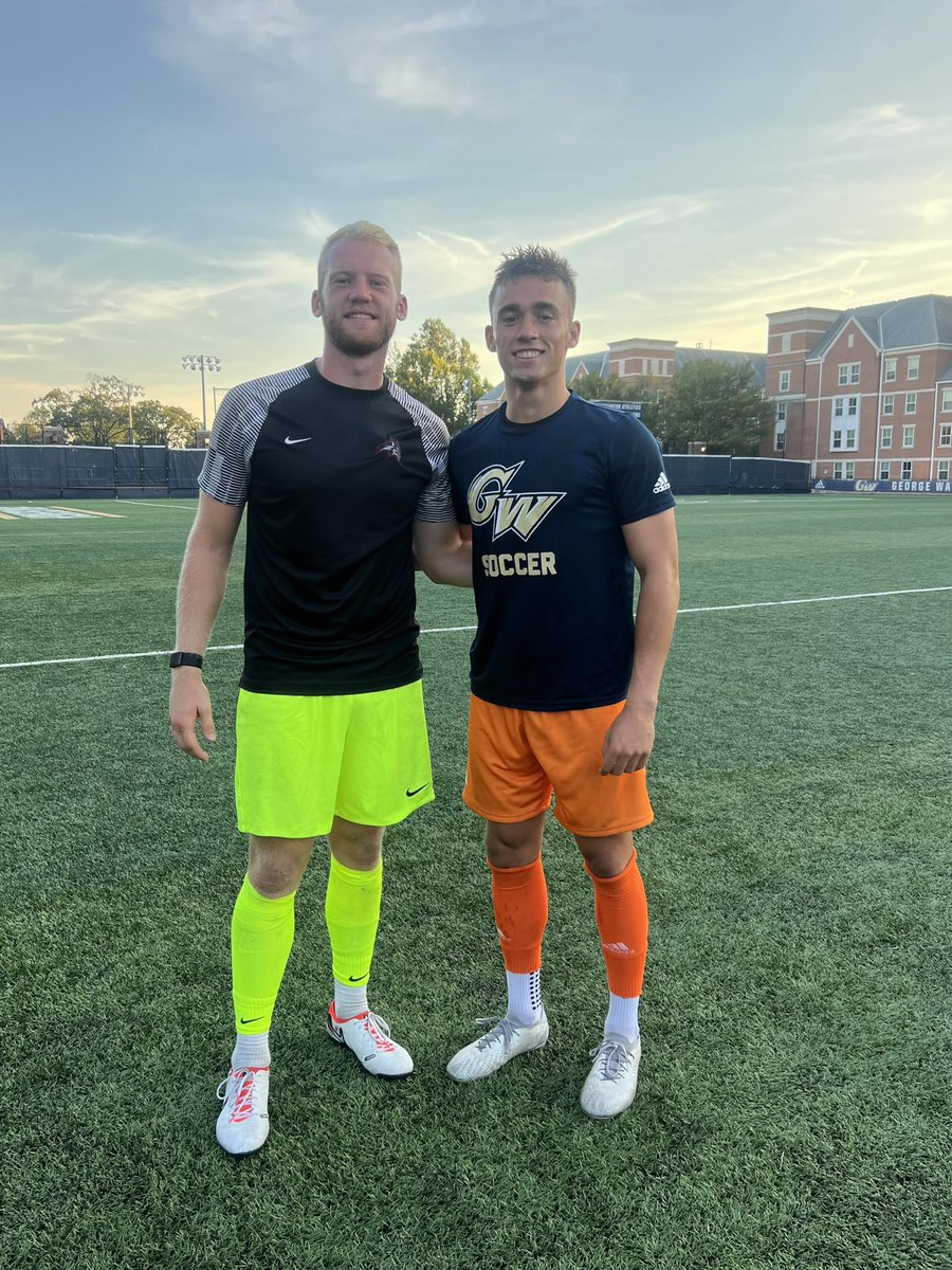 CMBVS_'s tweet photo. Exciting 2-2 comeback draw last night with Carle Place. 2 goals in 12 seconds got us even. Nick Rotunda and Joey Hiller do the job!! 

Then today Colin Raupp '21 and Curtis Copenhaver '19, two of our very best keepers met up when Stony Brook traveled to GW https://t.co/HYHAK6Yix5