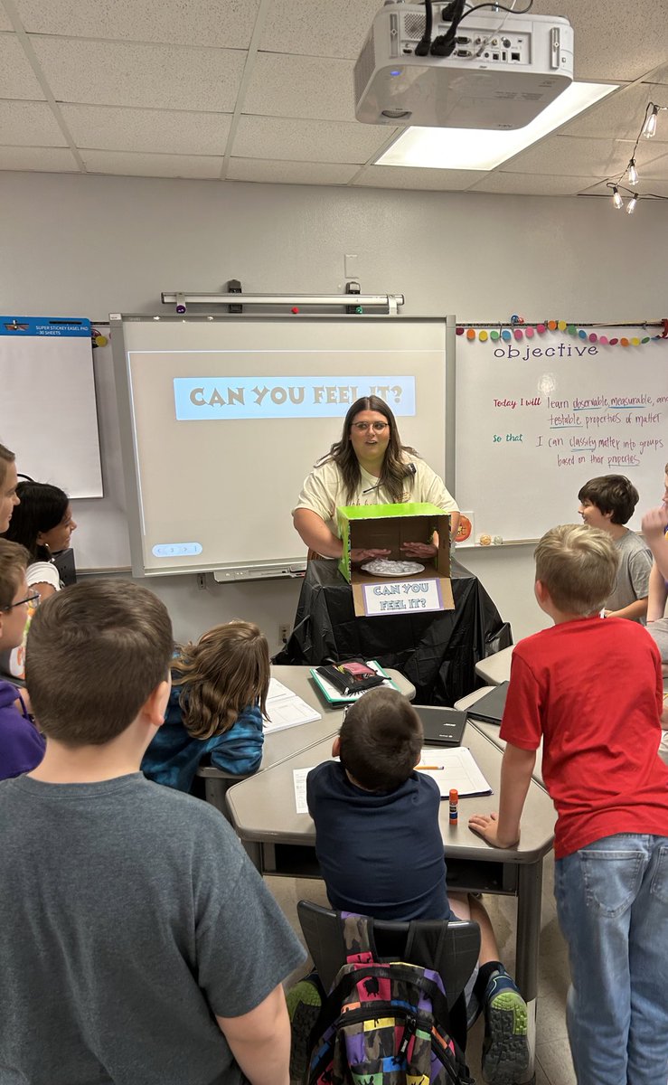 Mrs. Jones tweet media