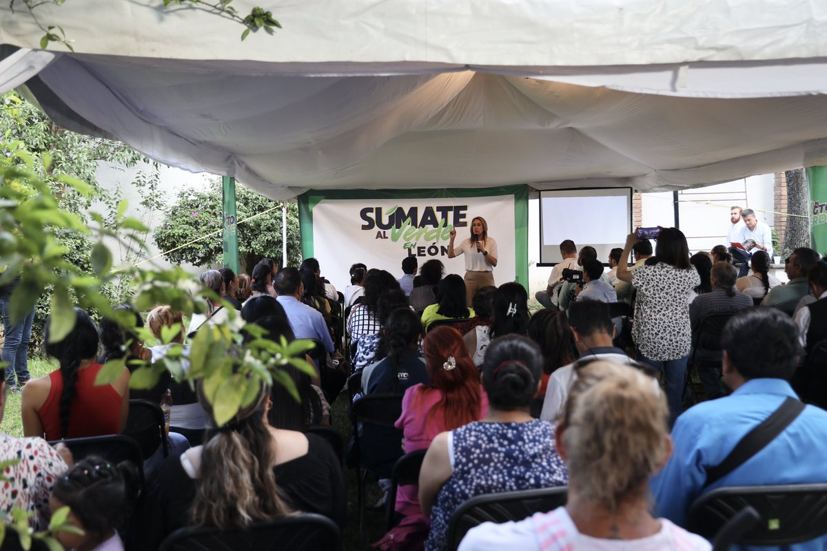 partidoverdegto's tweet photo. La gira del Partido Verde de Gto. comenzó en León. 
Buscamos más verdes comprometidos con un estado sostenible, próspero y seguro. 
¡Súmate al Verde! 💚

Gracias dip. @gerardofdzmx y Coordinadora Municipal de León, @kikismf por su presencia. 
🛡️💪#SumateAlVerde #GiraVerdeGTO https://t.co/XMvTOtzE3Y