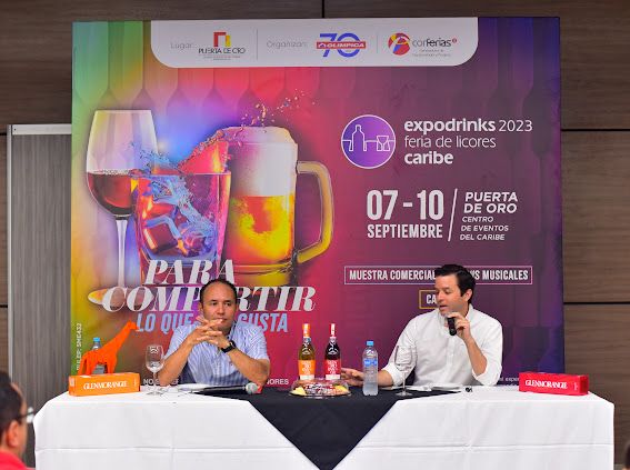 luchovoltios's tweet photo. Todo listo para uno de los eventos más esperados en Barranquilla #Expodrinks https://t.co/uDVcbX57Yc