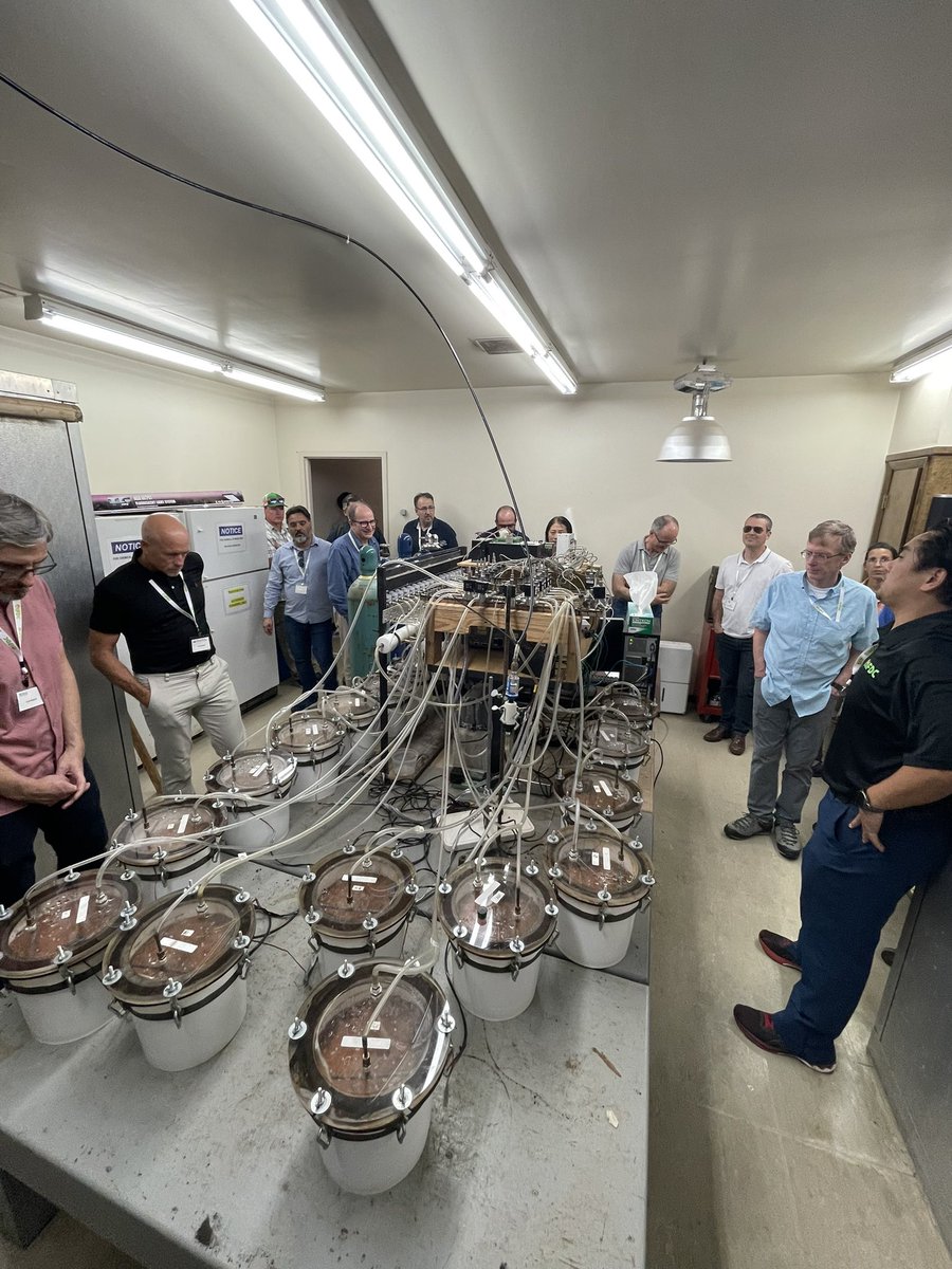 davidmjllo's tweet photo. Successful visit to the Int. Fertilizer Development Center (IFDC) in Muscle Shoals, AL with @embrapa colleagues! https://t.co/EwSrT36lRy