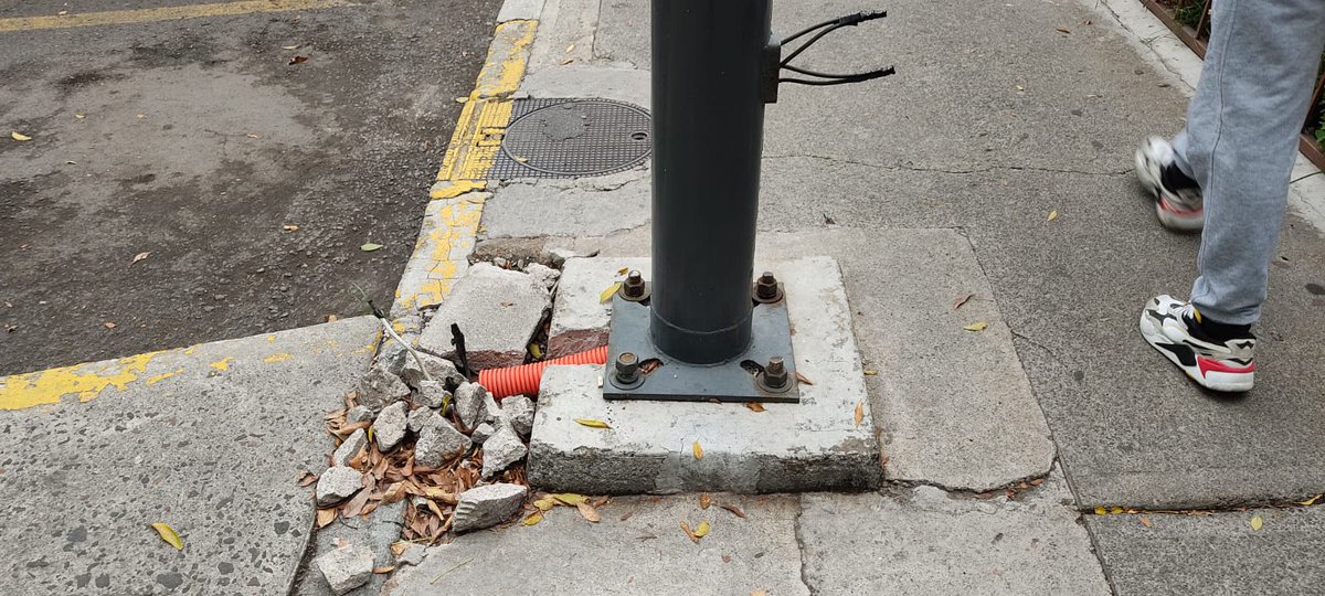 OBD (@obd1965) on Twitter photo <a href="/SOBSECDMX/">Secretaría de Obras y Servicios CDMX</a> Vecinos solicitan la reparación del cemento donde esta el poste de luz del sendero seguro paso constante adultos mayores miramontes 3633 ÷ cántaro y caporal Villa Coapa Tlalpan <a href="/enrique_cue/">Villa Coapa t ♥</a> <a href="/luluvaldezm/">LValdézM</a> <a href="/SOBSECDMX/">Secretaría de Obras y Servicios CDMX</a> Vecinos solicitan la reparación del cemento donde esta el poste de luz del sendero seguro paso constante adultos mayores miramontes 3633 ÷ cántaro y caporal Villa Coapa Tlalpan <a href="/enrique_cue/">Villa Coapa t ♥</a> <a href="/luluvaldezm/">LValdézM</a>