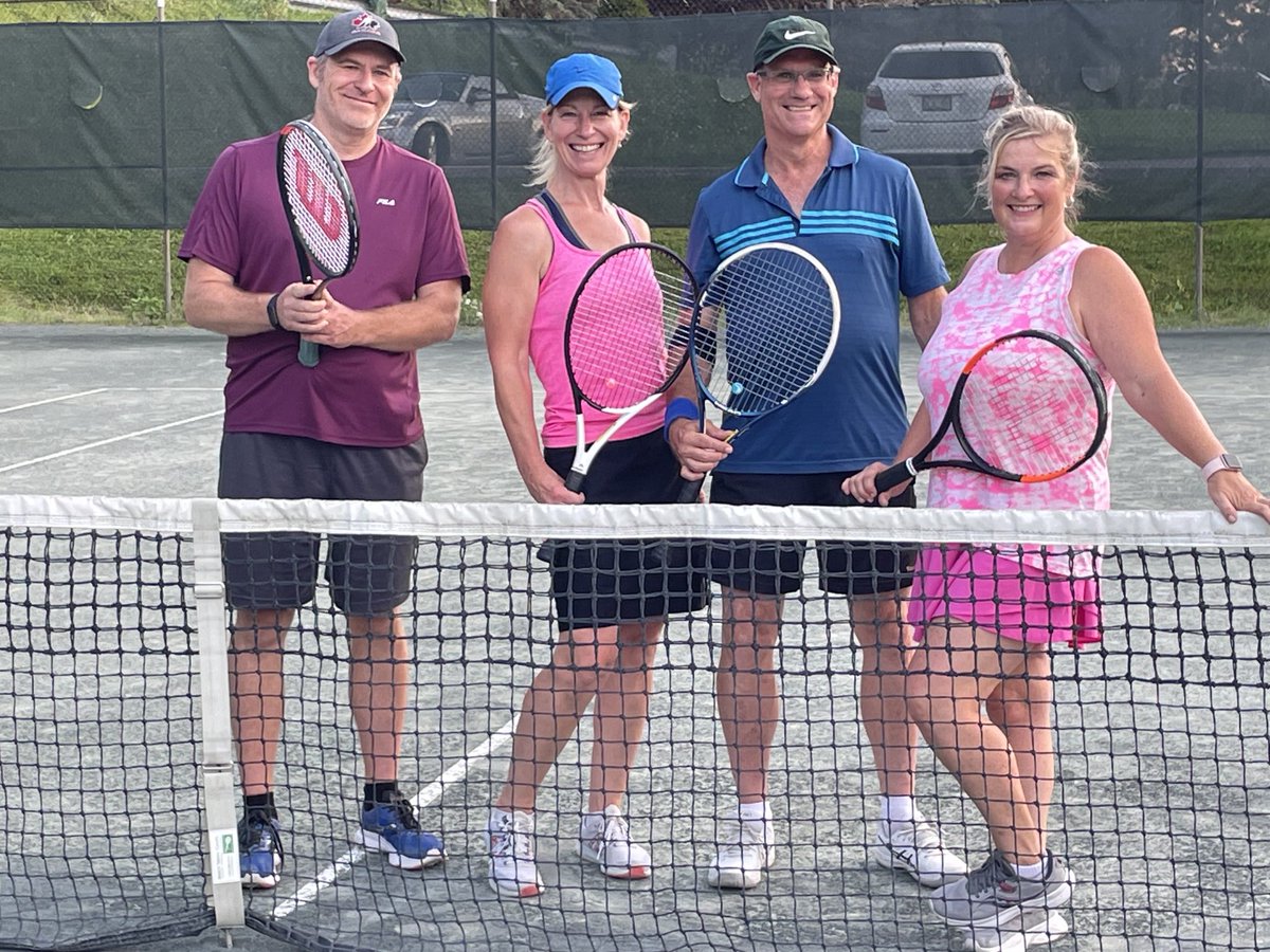 The always popular Tuesday night #tennis social #qptennis #ptbo