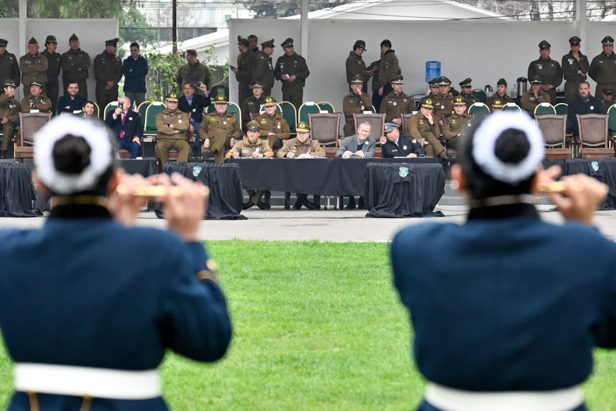 Carabineros de Chile tweet media