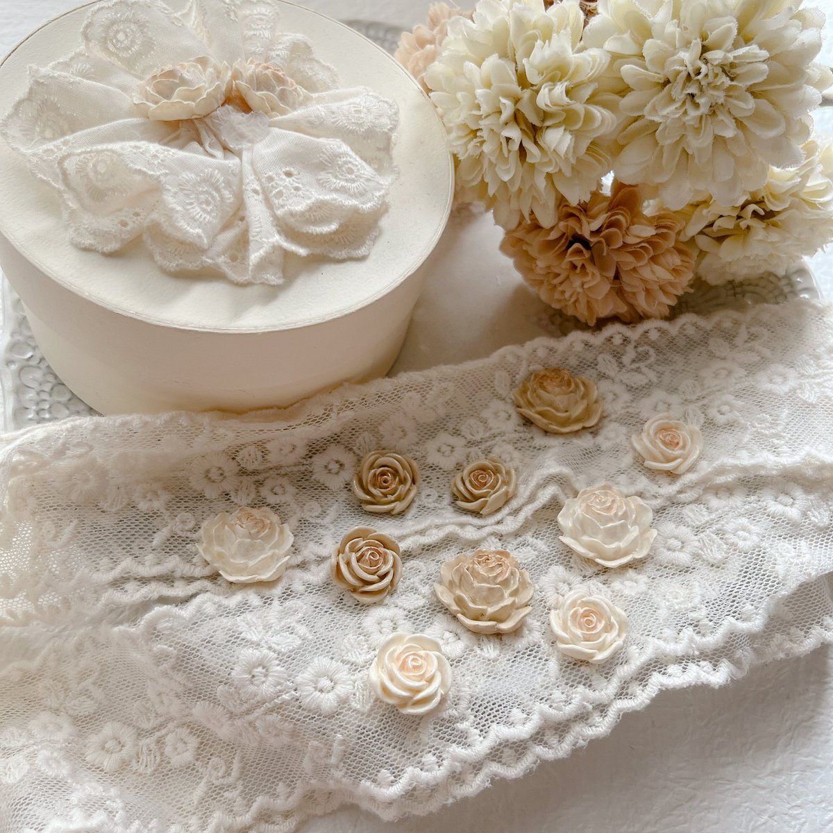 おはようございます✨
秋物が着たいのに暑くてなかなか着れないもどかしさ💦
ディスプレイでちょっとした秋を感じています☺️