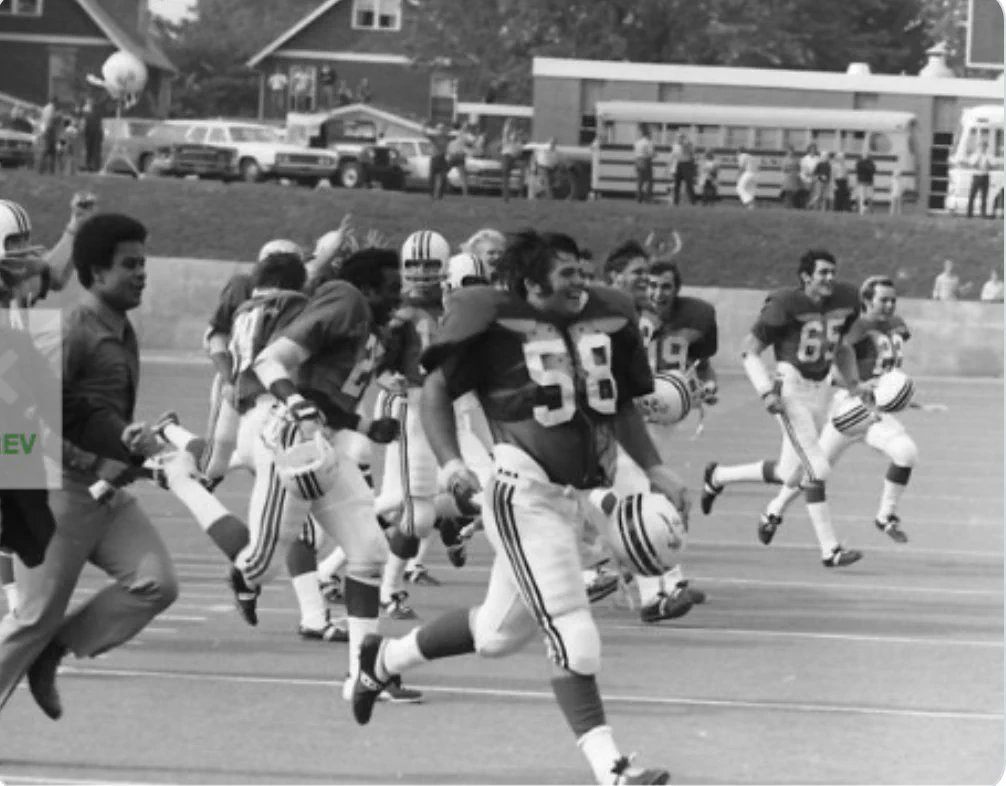 On this date in 1971. Marshall 15 Xavier 13. The 1st win for Marshall since 11/14/70, the plane crash that killed 75 players, coached and community members. Photo: The Herald-Dispatch #WeAreMarshall @HerdFB #NCAAF #CollegeFootball @ClintKPoppe