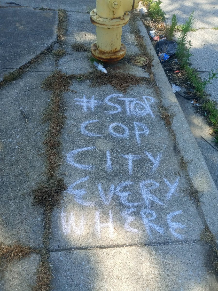 BrJoeBalkis's tweet photo. 7/27/23 Chalks & Signs
#StopCopCity Everywhere!
#DEFUNDfacebook
#DEFUNDtwitter
#DEFUNDyoutube
https://t.co/IJEj5D9Cij https://t.co/YAgRapnIdc
