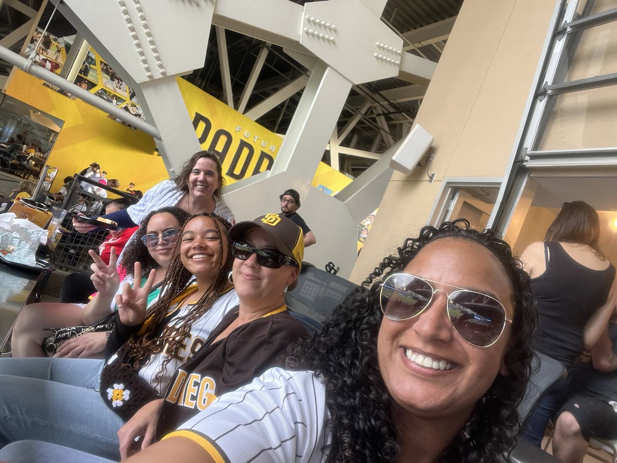 nikky_nik's tweet photo. #BringTheGold https://t.co/ieVzxyswhk