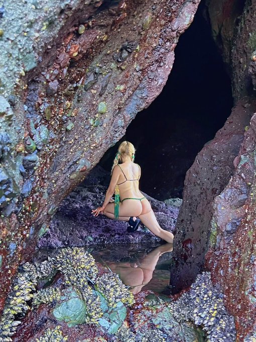 in the cavernous womb of the world https://t.co/YXIDV0JMz3