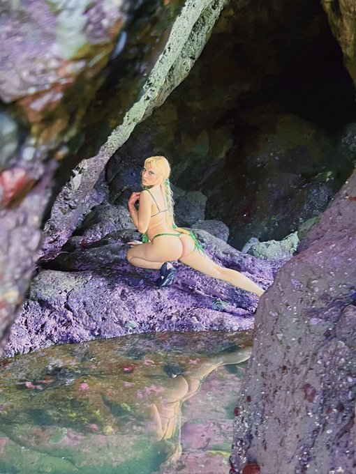 in the cavernous womb of the world https://t.co/YXIDV0JMz3