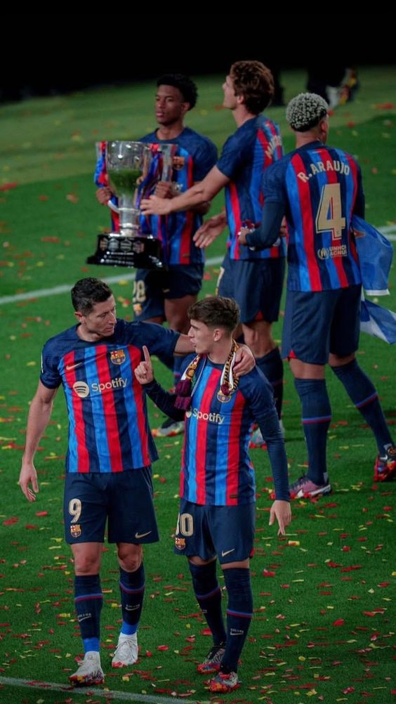 Leo tweet media