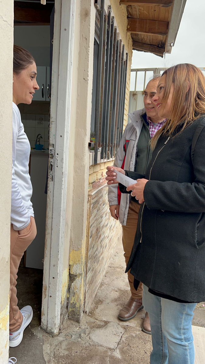 Adry_Cano's tweet photo. 📑 Mis propuestas están basadas en las necesidades de los vecinos, por eso visité los B° 20 de Julio, Plumerillo Sur y Amigorena de El Plumerillo.

Están abandonados por el municipio y las calles llenas de basura son prueba de ello.

Nosotros gobernaremos pensando en cada barrio. https://t.co/GZzze89VTC