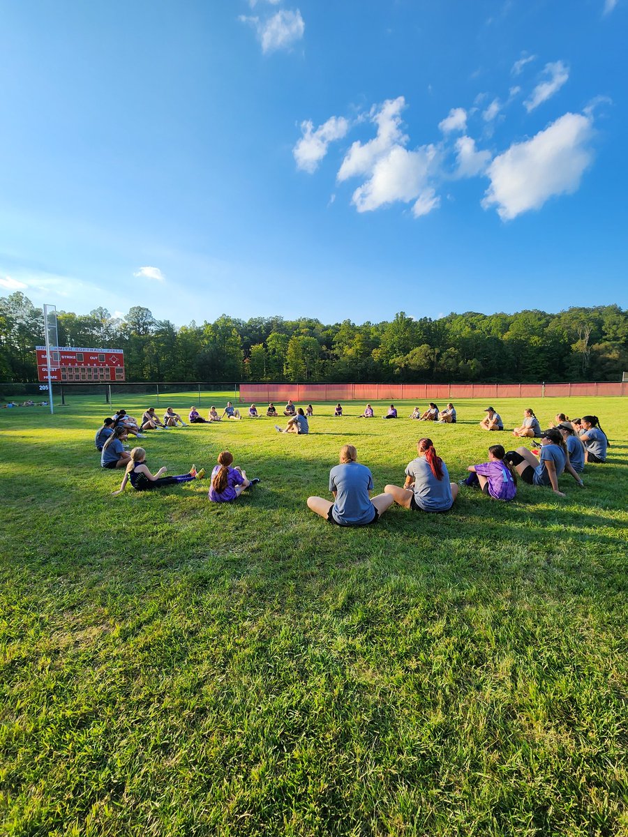 SenatorsSB's tweet photo. Our first kids camp was an absolute BLAST! Can't wait for next Tuesday. #DEfendthehills #unit #RollSens https://t.co/EjhBcJnuIg