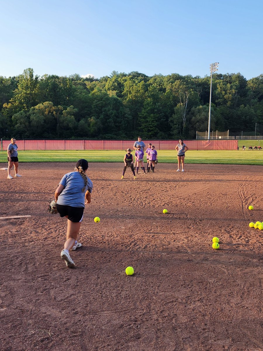 Our first kids camp was an absolute BLAST! Can't wait for next Tuesday. #DEfendthehills #unit #RollSens