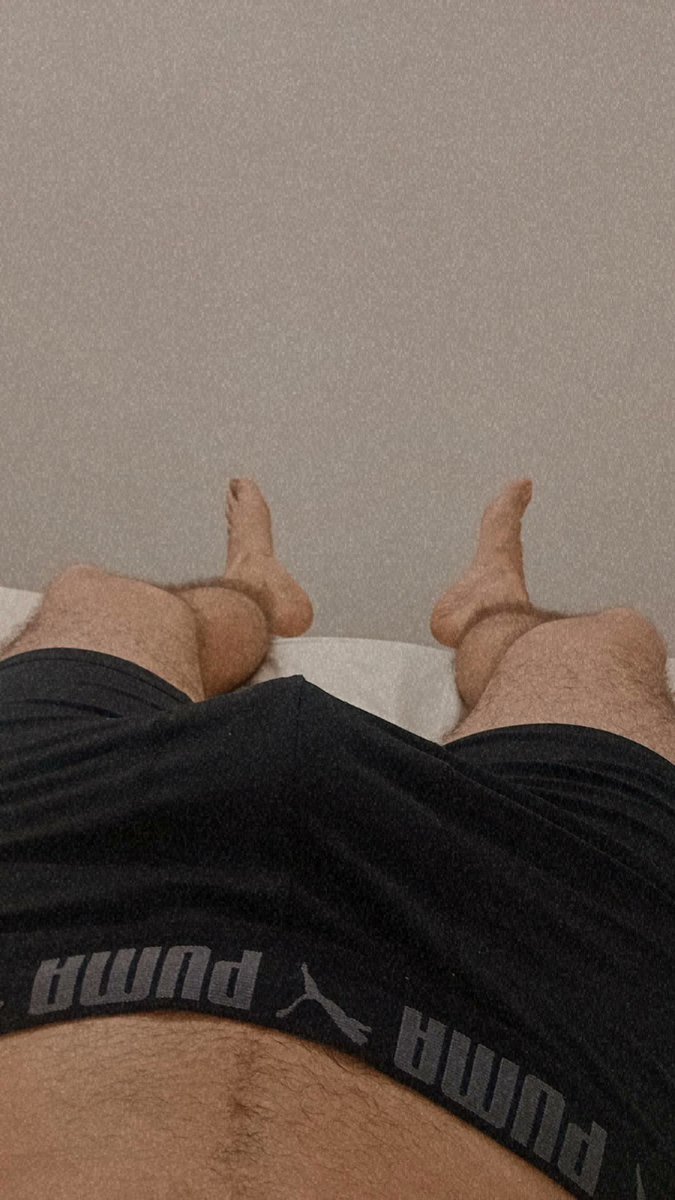 Charles_rr_'s tweet photo. Quiero un masaje en los pies 🥵 https://t.co/t9eJd7gXLQ