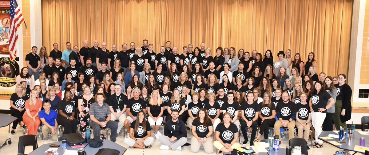 Opening day union meeting for <a href="/SloanTeachers/">TeachAssocCheekSloan</a>. #Solidarity #unionvalues <a href="/NYSUTWNY/">NYSUT WNY</a> <a href="/nysut/">NYSUT</a> <a href="/MelindaJPerson/">Melinda Person 🍎✌🌈</a> <a href="/AFTunion/">AFT</a>