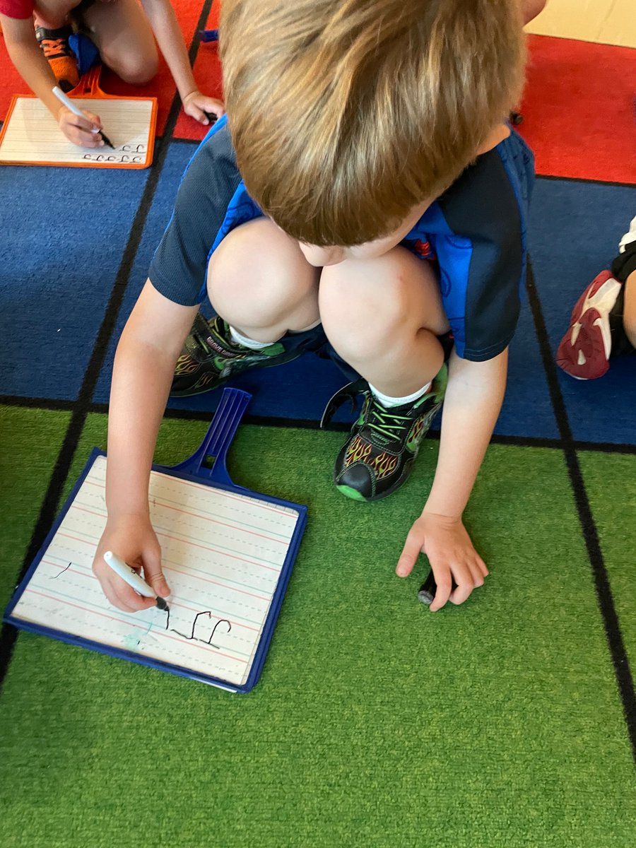 Mrs. Kelley Freedom Elem tweet media