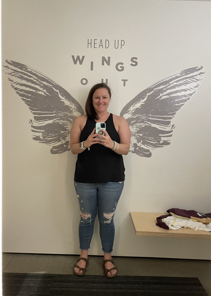 shomalley's tweet photo. Can’t come to Seattle without a visit to the @oiselle flagship store #headupwingsout #oisellevolee #gofasttakechances https://t.co/NqtDQGx8C0