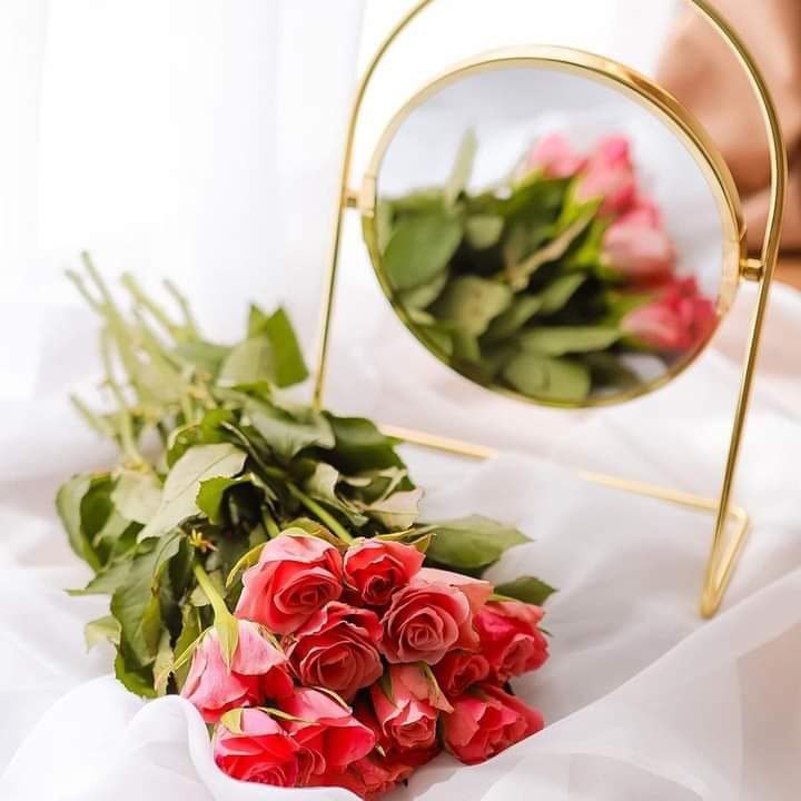 DOGEMUSKLY's tweet photo. To be beautiful means to be yourself. You don’t need to be accepted by others. You need to accept yourself- Nhat Hanh
❤️❤️❤️❤️❤️❤️❤️❤️❤️
The secret is loving, accepting, and embracing all parts of yourself.
#goldenhearts #photographersofindia #tuesdayvibe #kwjoe #inspire #quote https://t.co/zPWMn1psJ1