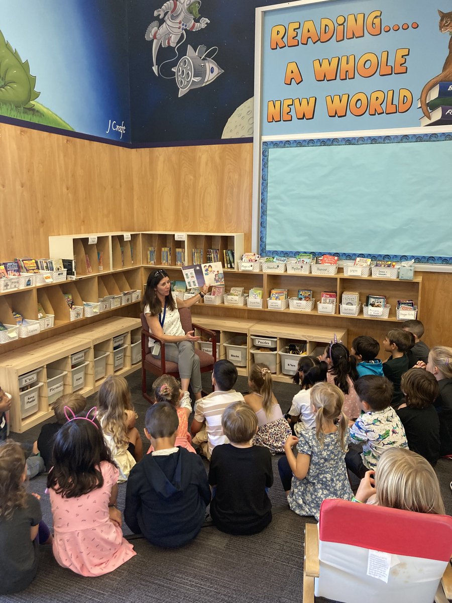 Holly School tweet media