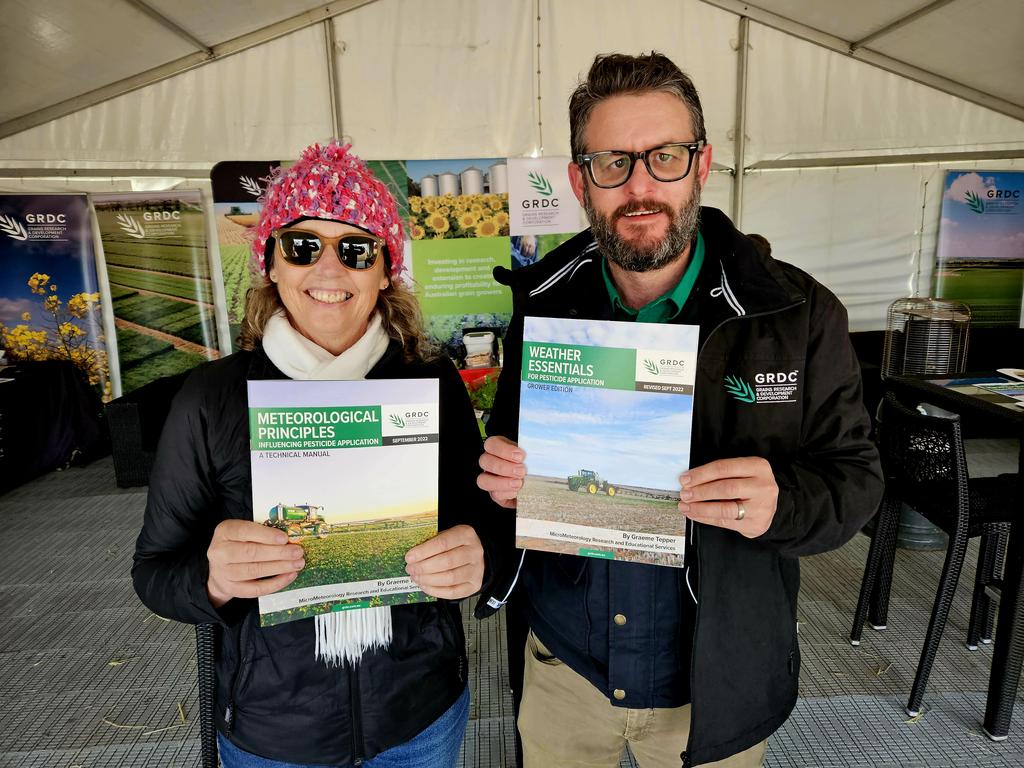 Julianne Hill (@julianne_hill) on Twitter photo Excited to be back at Newdegate Field day!! See us at Site 77B on the <a href="/GRDCWest/">GRDC West</a> tent!! And check out these fantastic resources to help manage a dry season - plus heaps more inside. And you never know who'll you bump into <a href="/NatalieAnneLee/">Natalie Lee</a> <a href="/GGA_WA/">Grower Group Alliance</a> #FutureDroughtFund #WADroughtHub Excited to be back at Newdegate Field day!! See us at Site 77B on the <a href="/GRDCWest/">GRDC West</a> tent!! And check out these fantastic resources to help manage a dry season - plus heaps more inside. And you never know who'll you bump into <a href="/NatalieAnneLee/">Natalie Lee</a> <a href="/GGA_WA/">Grower Group Alliance</a> #FutureDroughtFund #WADroughtHub