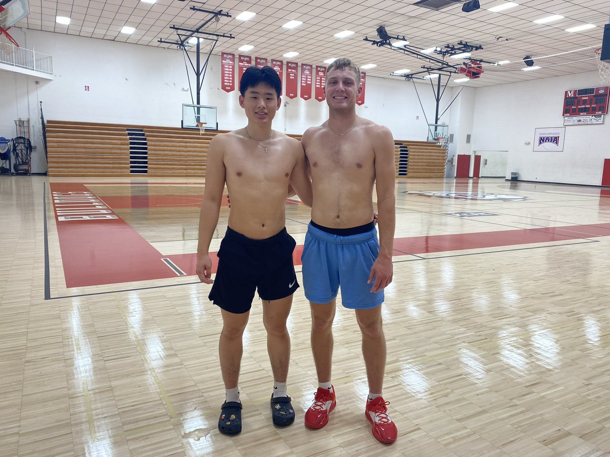 jasonkim2135's tweet photo. Thank you @CoachE2244 and @CoachLou_3 for having me compete with the @MacBulldogsMBB! It was a great experience!
@IndiansMBB @SSA_Hoops https://t.co/1vMbWd01RT