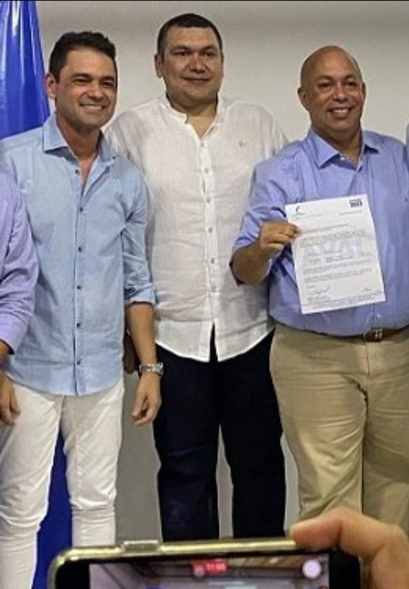 cadadacu14's tweet photo. Ojo @Valledupar_Col cualquier candidato es viable menos el candidato de los clanes: Ernesto Orozco. 

Es necesario que los candidatos fuera de clanes se unan para sacar una candidatura fuerte que pueda competir contra las maquinarias y el poder de la corrupción. https://t.co/O4HxFwMN9u