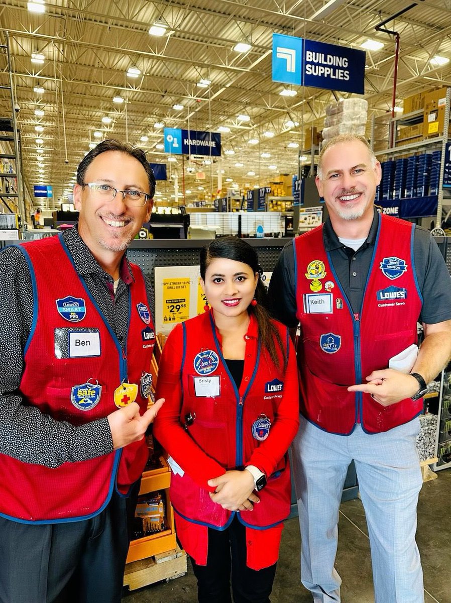 Lowe’s of Severn #2594 had the pleasure of hosting our RVP and the regional / district staff today. High energy, great engagement, recognition, and tons of knowledge shared. Great day for team Severn and D813! #GRINDING <a href="/BenitoKomadina/">Benito.Komadina@Lowes</a> <a href="/BlueBoxR1/">@BlueBoxR1</a> <a href="/DCT0813MD/">Dante Thomas</a>