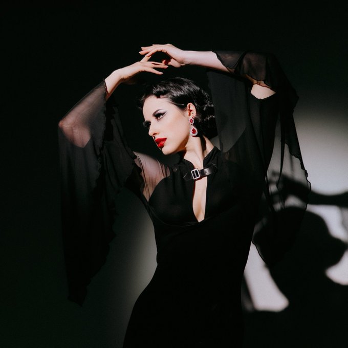 I've been nominated for the 2023 Australian Adult Choice Awards in 5 categories! 😱  💃Best Burlesque/Boylesque<a href="/tag/kinkyhistory"class="tags"><span>#kinkyhistory</span></a>