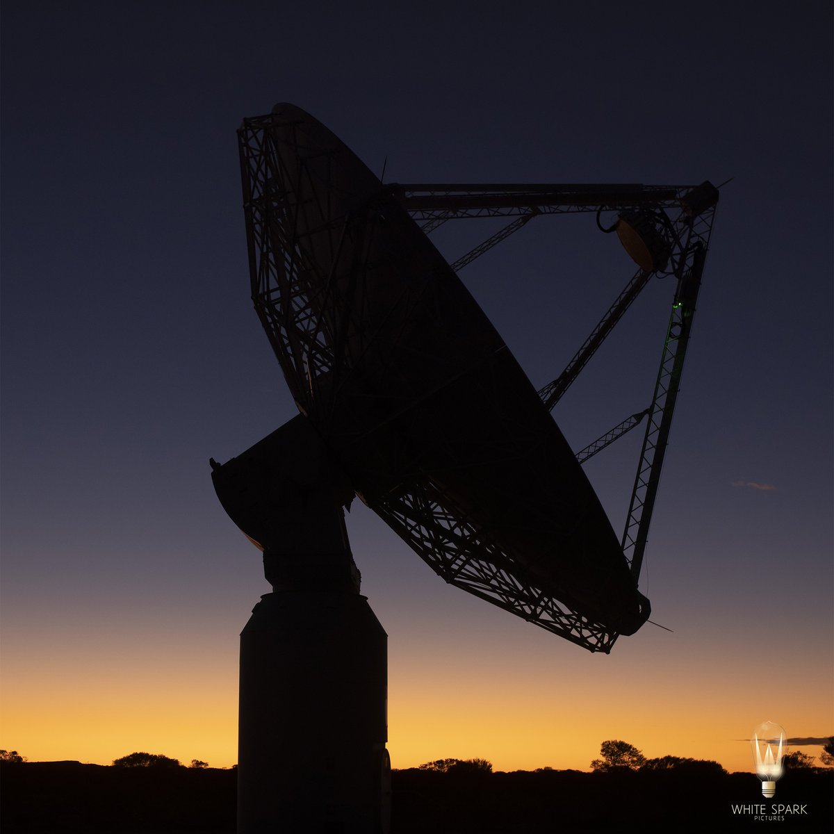 Did you know you can't visit this radio telescopes in real life? But thanks to the immersive experience of Beyond the Milky Way, you can explore the site virtually! 💫 Our VR documentary is now showing at @wamuseum in Kalgoorlie until 5th Nov. Book now! visit.museum.wa.gov.au/goldfields/bey…