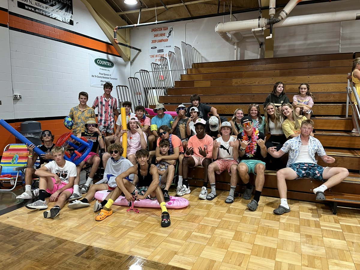 Big shoutout to the student section at tonight’s home volleyball game as they helped cheer the Rockets on to sweep the Chargers! #weareRB