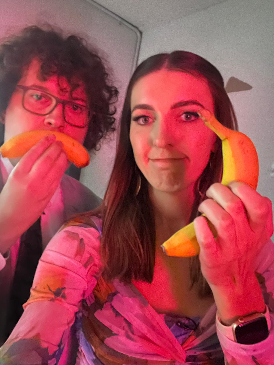 rayolearycomedy's tweet image. Apologise to your followers for asking them to listen to a banana themed podcast so you could win points on a comedy show. Best apology wins. Your time starts now #taskmasternz