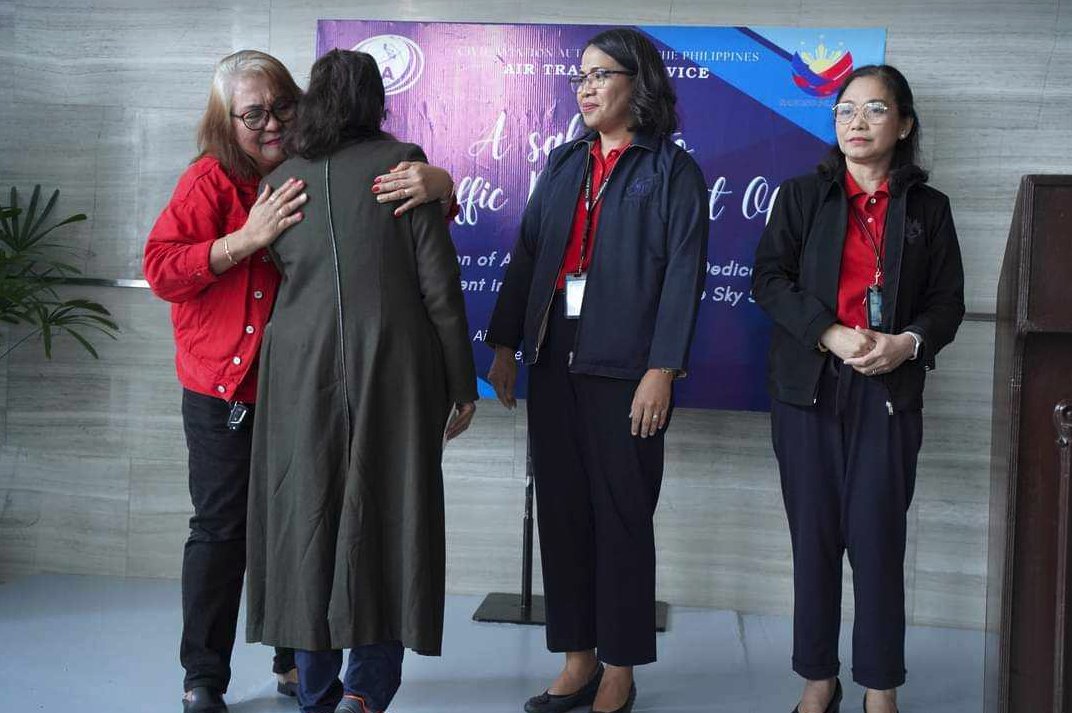 avgeekph's tweet photo. DOTr officials and even the CAAP Director General, himself snubbed the event, to the dismay of the awardees. 2/2 #AvGeekPH #AviationPH
📷: Contributed Photos https://t.co/w0yNqfSYLA