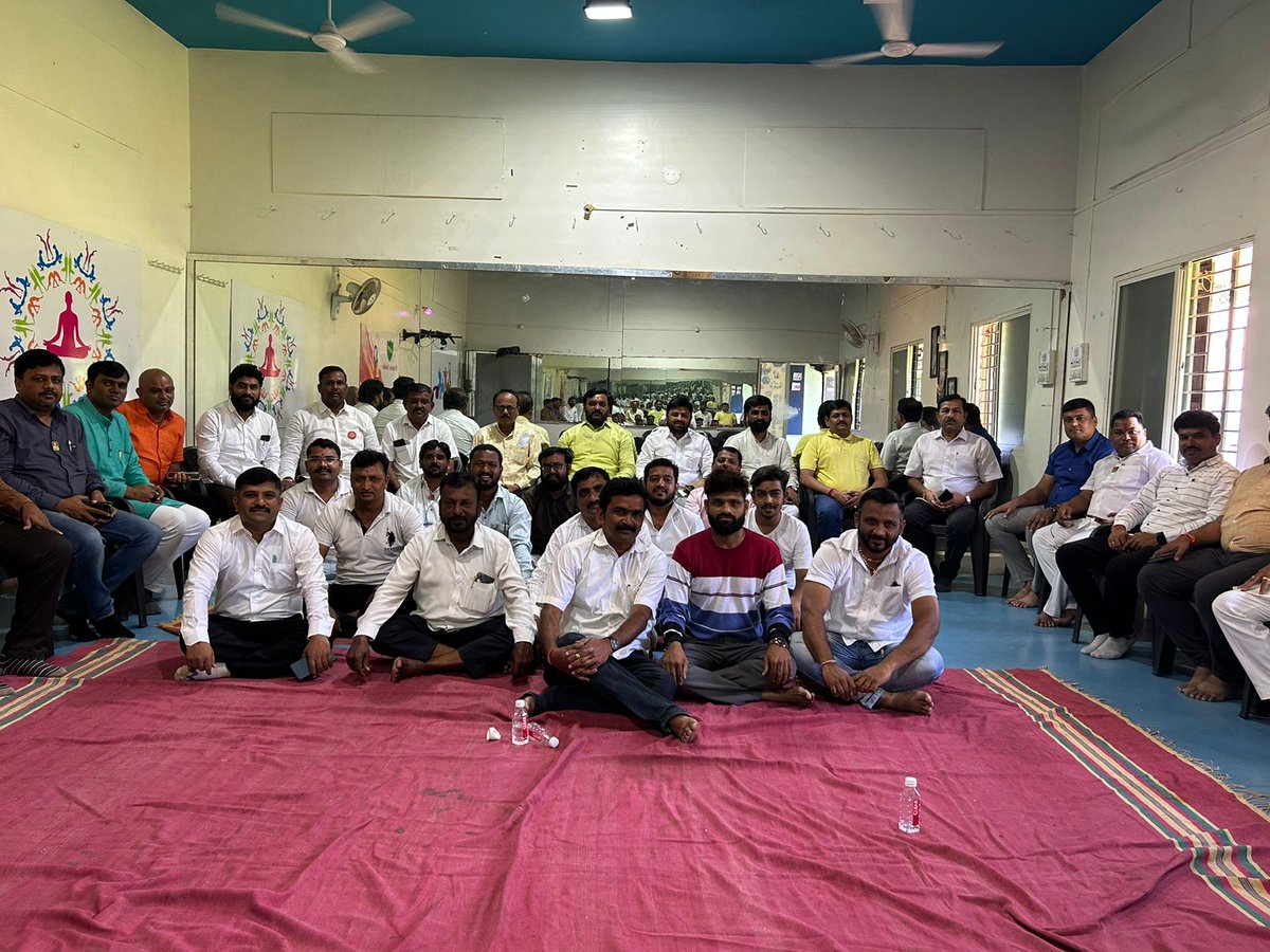 GManoj1305's tweet photo. पिंपरी चिंचवड शहर बंद शनिवार दि 9 सप्टेंबर 2023
सकल मराठा समाज पिं. चिं., विविध सामाजिक संघटना, राजकिय पक्ष यांचे प्रतिनिधींच्या उपस्थितीत कै. दिनकर भोईर व्यायामशाळा येथे मीटिंग पार पडली. यामध्ये सर्वानुमते संपूर्ण पिंपरी चिंचवड शहर एक दिवस  बंद ठेवण्याचा निर्णय घेण्यात आलेला आहे https://t.co/yhH5A5IuuZ