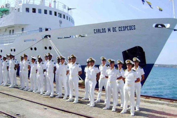 Los educadores pinareños felicitamos a los miembros de la Marina de Guerra Revolucionaria, salvaguardas de nuestra Patria y de la tranquilidad de nuestro pueblo.  #SeptiembreGlorioso #CubaMined  #PinardelRío
