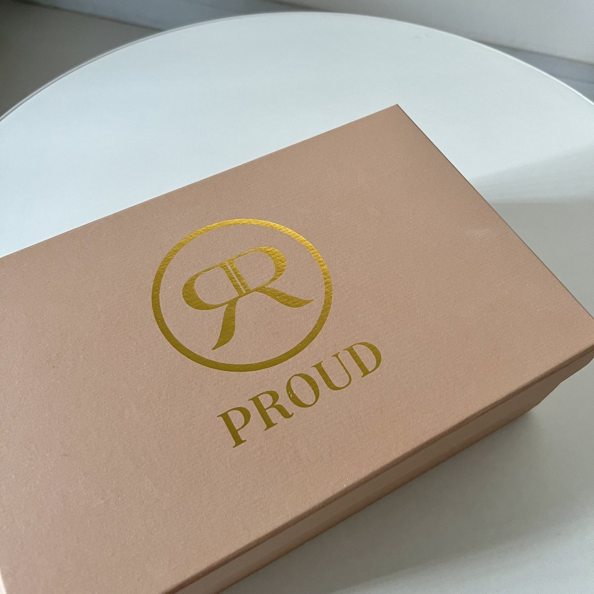 peartunwarat's tweet photo. ‘รองเท้าแบรนด์คนไทย Proud’ สวยมากเลย รองเท้าเจ้าสาวก็มี ฟีลจะใส่เป็นรองเท้าทำงาน ใส่ไปงาน ได้หมดเลย สวยและใส่สบายมาก สาวๆควรมีเลยค่า 100/100 ปล.คู่นี้เราใส่แต่งงานคั��� พื้นนุ่มไม่เมื่อยเลย y-y https://t.co/sMr2njgWUa