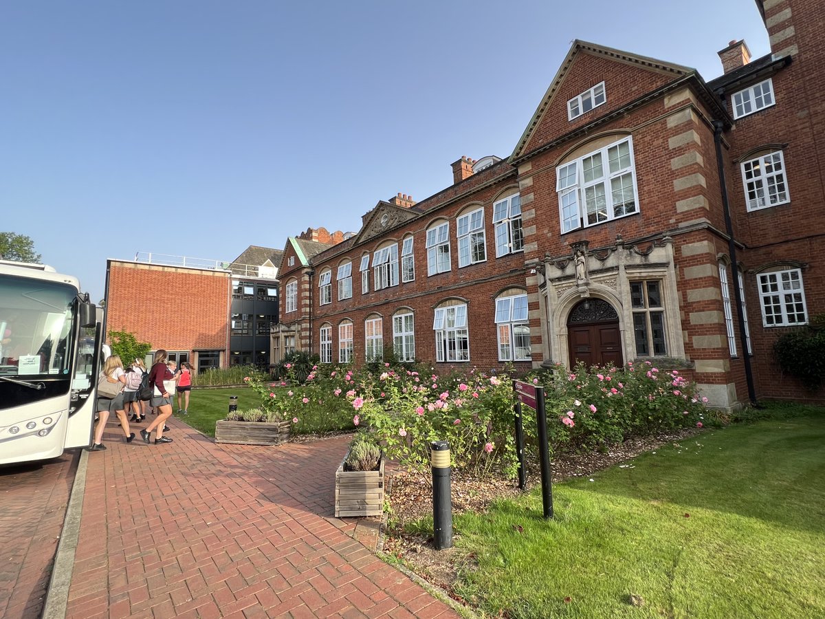 SHSKSchool's tweet photo. Welcome #BackToSchool everyone - there's a buzz in the air this morning as we say a big #HelKat 'Hello!' to all our students https://t.co/cDd0socZ3G