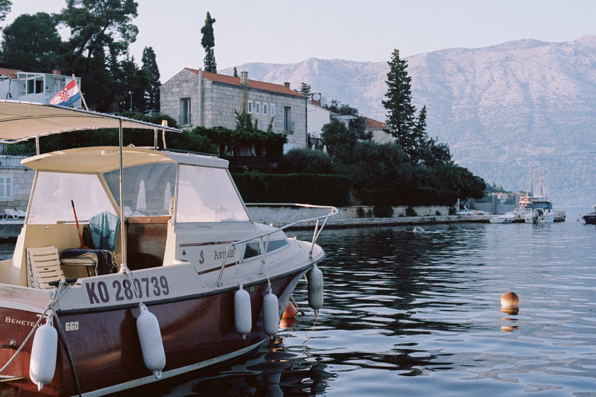 Ashley Baxter tweet media