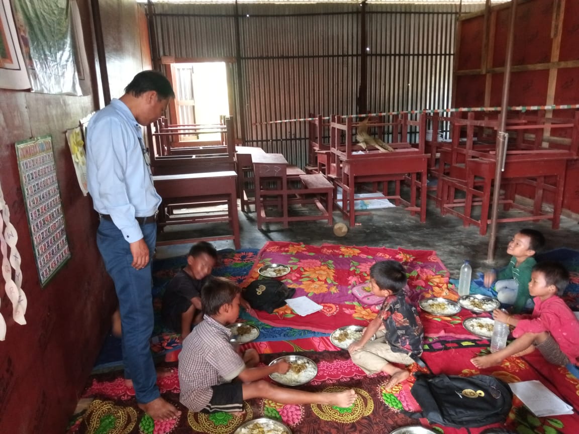 deo_dhalai's tweet photo. Today on 06-09-2023 DEO Dhalai Visited Jeolchara Naithak Para SB School &amp; Haduklau Para English Medium SB School and Interacted with students and Teachers. https://t.co/JAkno5Dkui