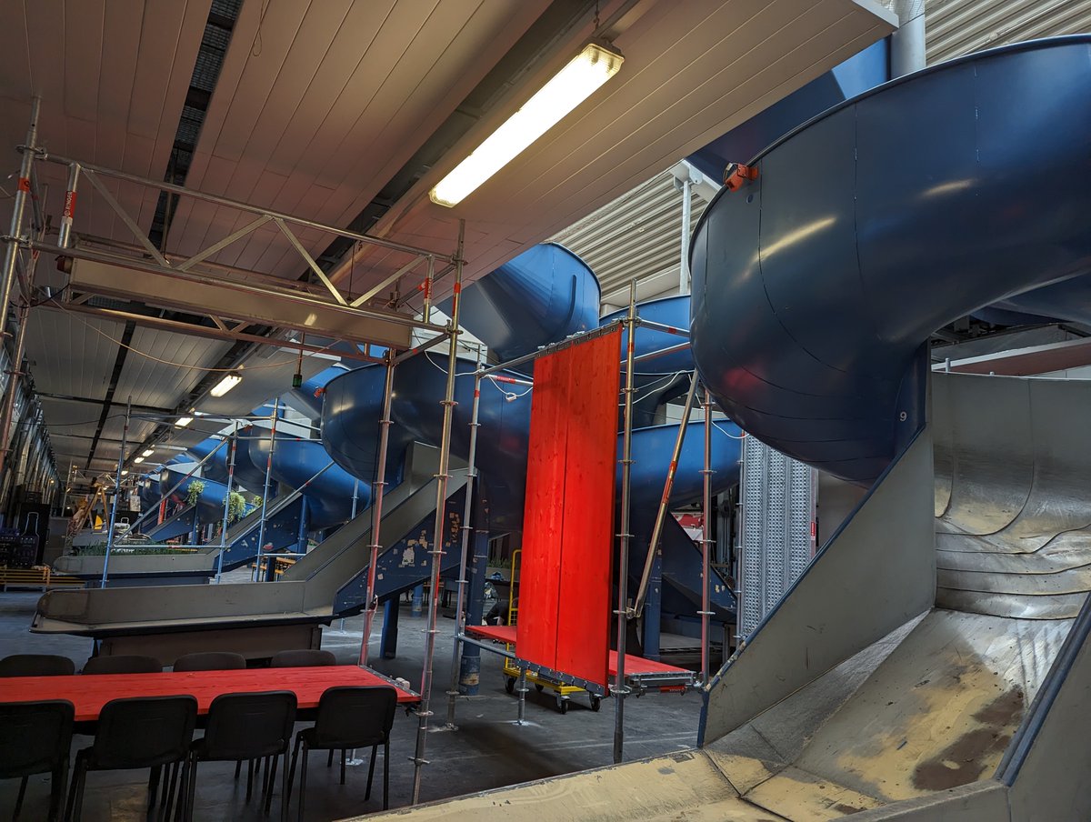 impetus4cs's tweet image. After a very productive @impetus4cs meeting, @ArsElectronica gave us a #BHS tour of the Festival -WHO OWNS THE TRUTH?

We are very excited to see it all come together today at the opening ceremony, more updates to come!