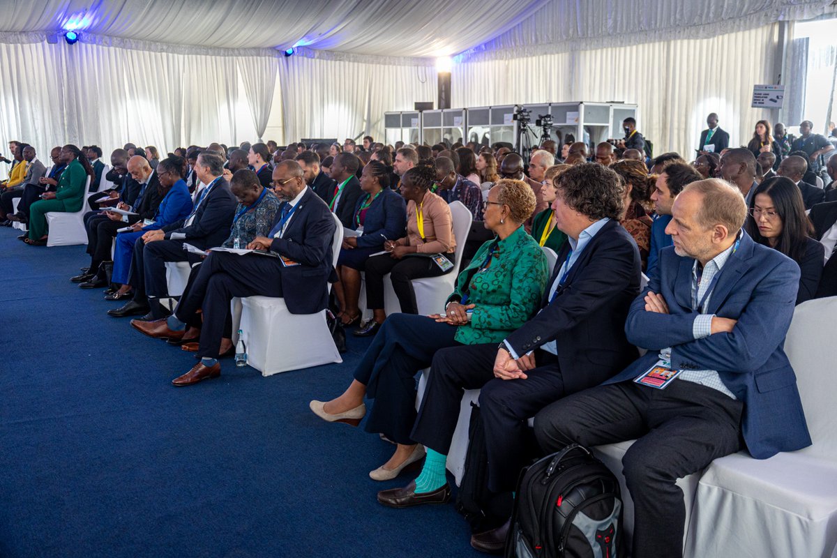 CSDevNet1's tweet photo. AGN's COP28 focus: Adaptation, Loss &amp; damage, Climate Financing, crucial for climate's health impact.

#ACS2023 #AfricaClimateSummit2023 
#ClimateHealthImpact

#WhatHasChanged?

#Adaptation4Africa https://t.co/fJjehjoPjq