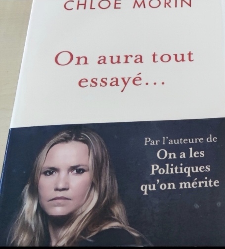 Si vous aimez lire, si vous aimez les essais, si vous aimez la politique ( pas au sens partisan du terme) et si vous ne deviez lire qu'un seul livre cet année, lisez "on aura tout essayé" de <a href="/ChloeMorin2/">Chloé Morin</a> . Livre salutaire. J'enchaine avec un chagrin français de <a href="/ARosencher/">Anne Rosencher</a>