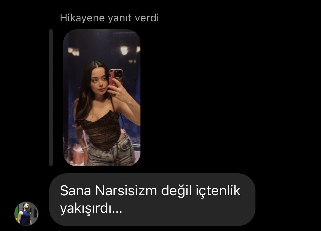 cerenyilmam's tweet photo. instagramda sadece kendimi post attığım için narsist olduk aq https://t.co/65jNWpncWd