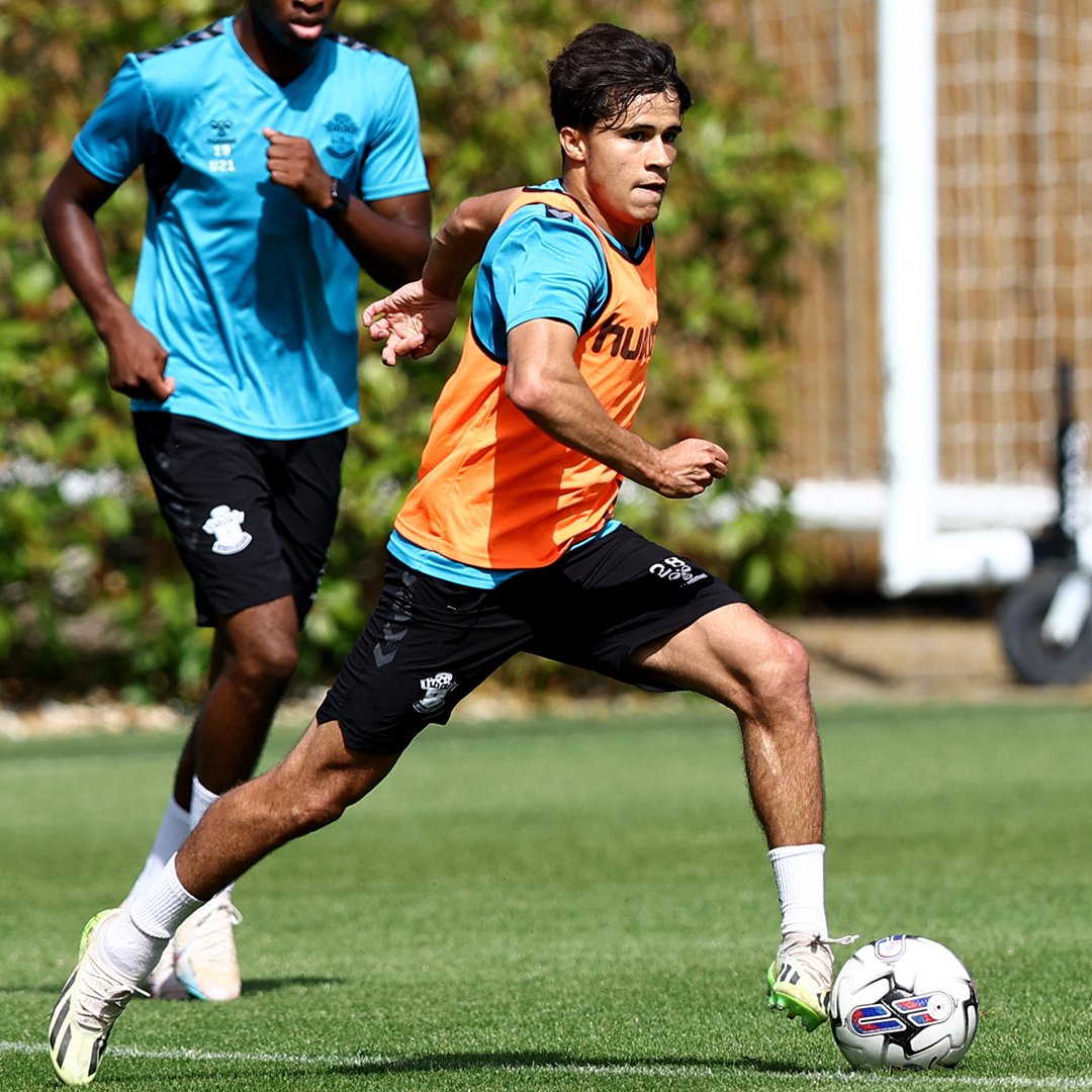 Stepping it up 🔋

🔙🔜 <a href="/juan_larios7/">Juan Larios</a>