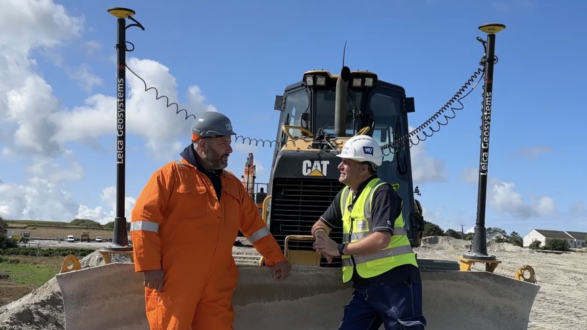 Courtney, a King Among Cornishmen : Digger Man Blog 

earthmoversmagazine.co.uk/digger-man/vie… 

#diggers #diggermanblog #earthmovers #excavators #Leica #machinecontrol