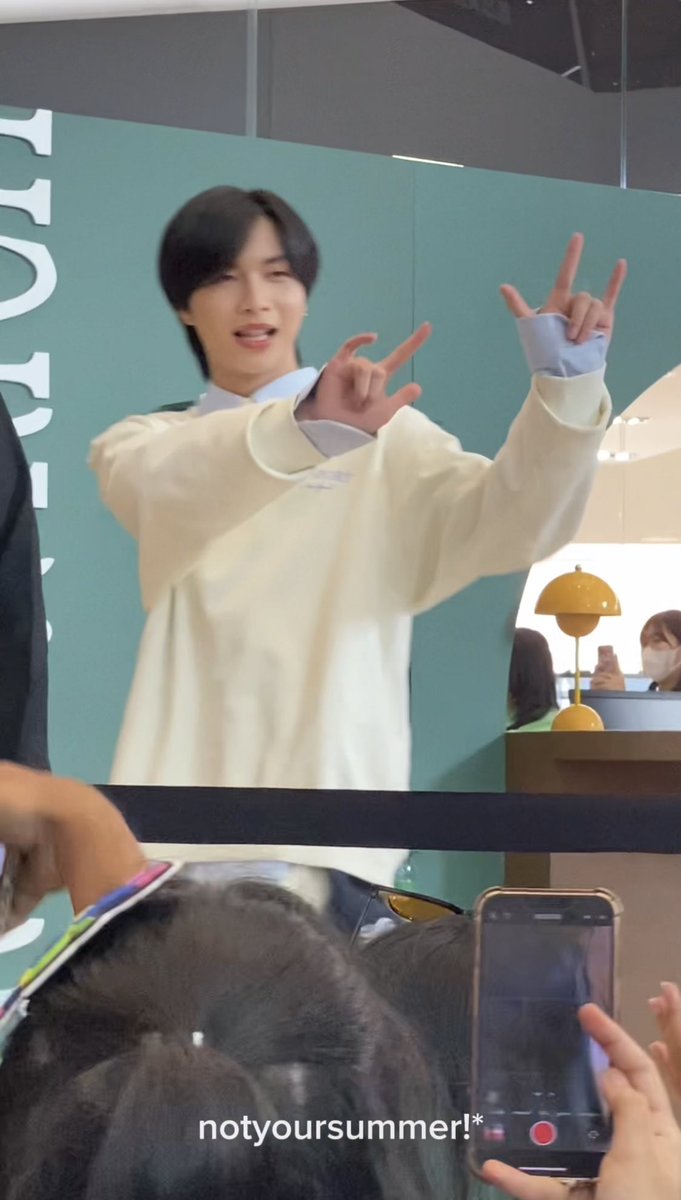 bloomintome_'s tweet photo. อันนี้น่ารักอะ รู้สึกเหมือนได้รับความรักเต็มเปี่ยมเลย จั๋งน่ารักมากกก🥹🤟🏻
#JUNGt #SportyandRichTHx789 
 https://t.co/HURu1XxIbT