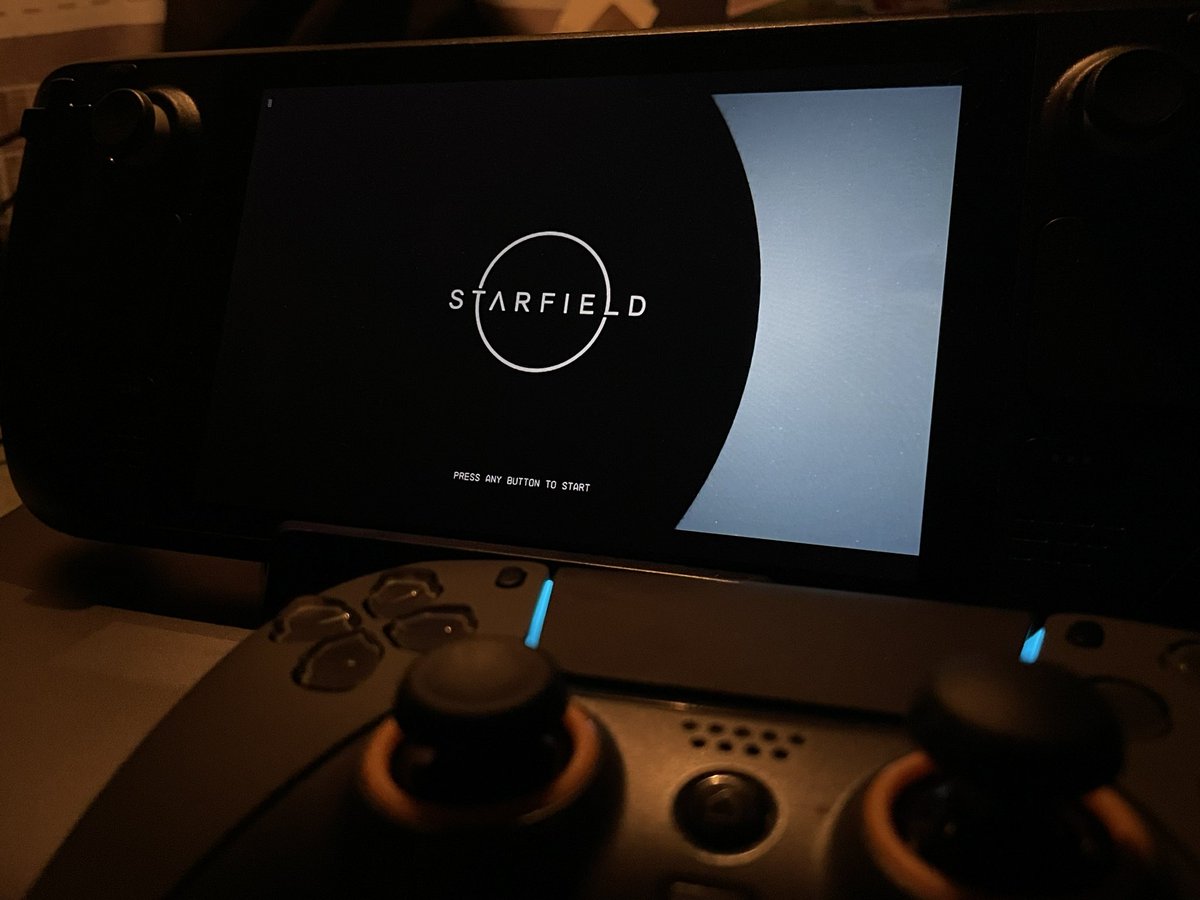 JackalGaming's tweet photo. Jumping into #Starfield on #XboxGamePass with my #SteamDeck using my @ScufGaming DualShock controller, powered by @Starlink while I travel North America in my RV. https://t.co/Nny9u7Fyh0